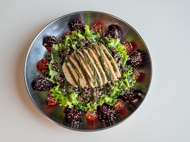 Imagen de Ensalada de pollo y quinoa